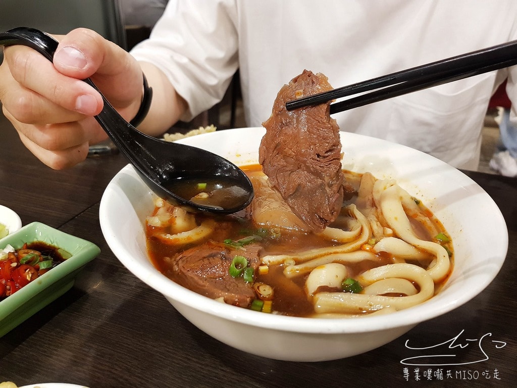 牛老大牛肉麵館 (17).jpg