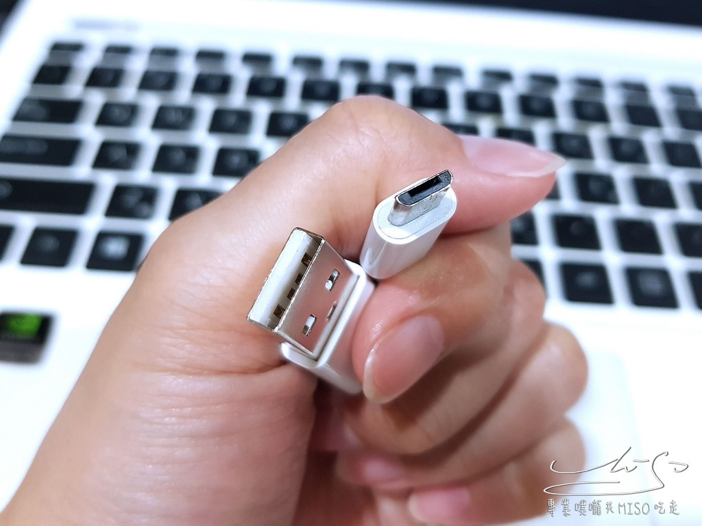 Waymax  Waypad 黑方方無線充電滑鼠墊 (17).jpg