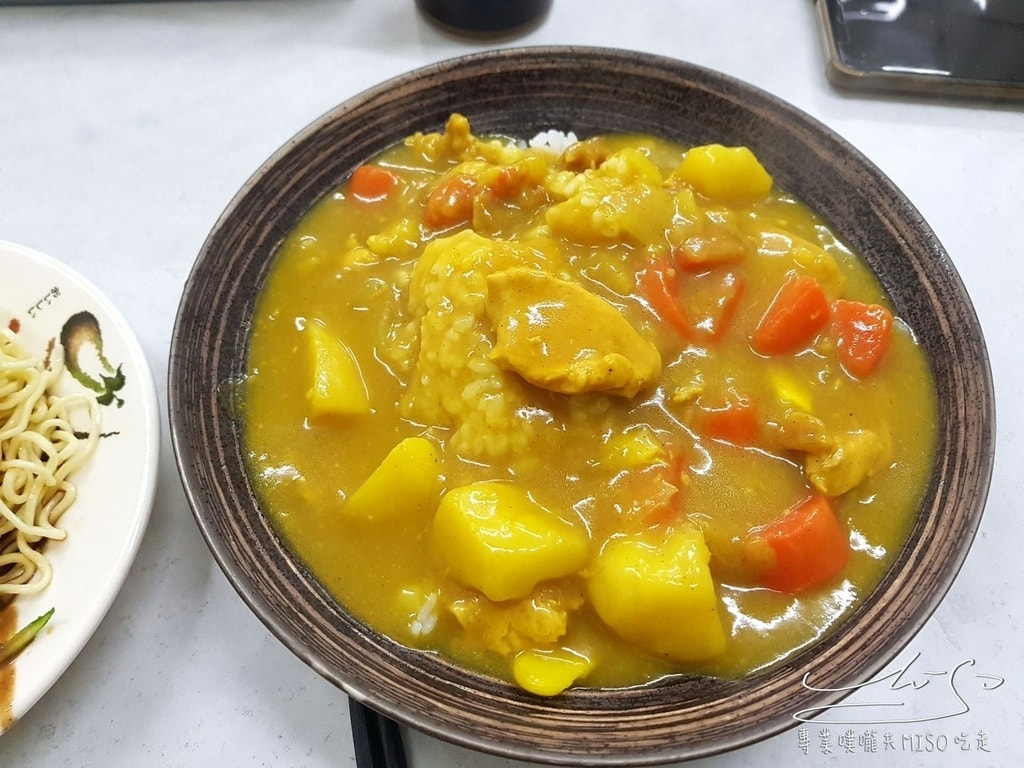 雲南涼麵 景安美食 中和美食 專業噗嚨共MISO吃走 (2).jpg