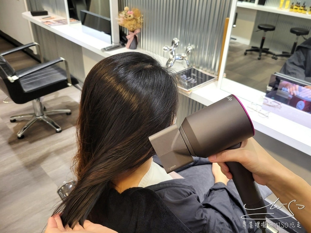 尤里卡 EUREKA Hair Salon 松山髮廊推薦 台北護髮推薦 專業噗嚨共MISO吃走 (51).jpg