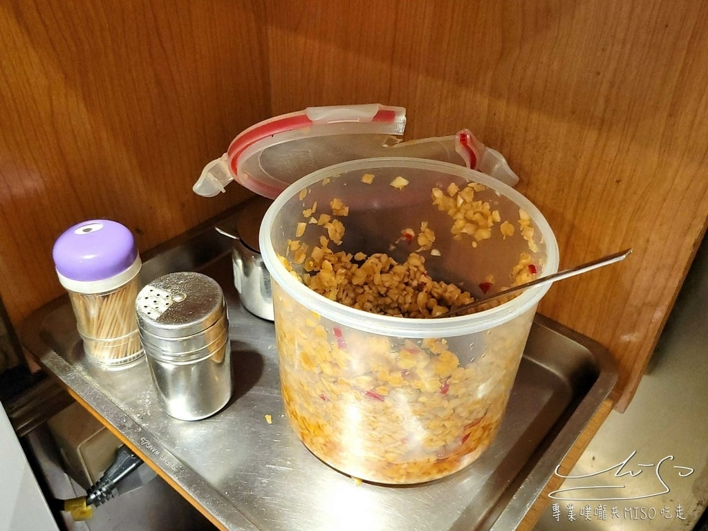 隨意小吃 東區美食 忠孝敦化美食 炒飯 熱炒 專業噗嚨共MISO吃走 (8).jpg