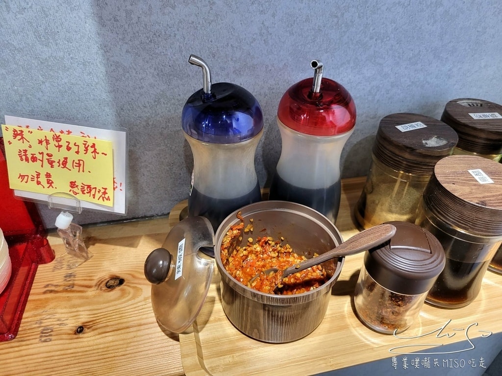 980 醬燒麵 永和銅板晚餐 永和平價美食 專業噗嚨共MISO吃走 (24).jpg