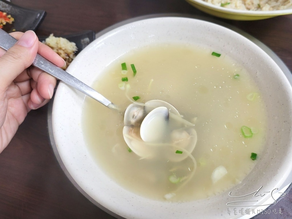 新口味小廚 永安市場平價美食 炒飯炒麵火鍋 專業噗嚨共MISO吃走  (2).jpg