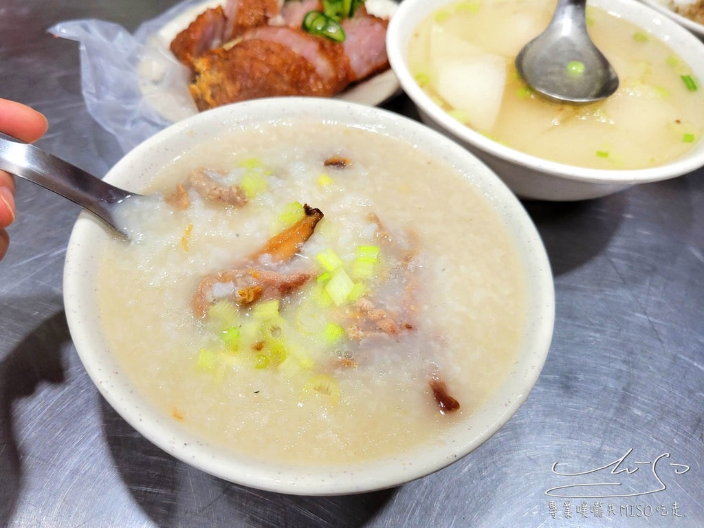 景安路無名鹹粥小吃 紅糟肉米粉湯 中和美食 和平街黃昏市場美食 專業噗嚨共MISO吃走 (15).jpg