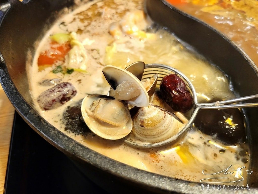 肉多多火鍋 排隊火鍋名店 超大肉盤 東區美食 大安區美食 專業噗嚨共MISO吃走 (31).jpg