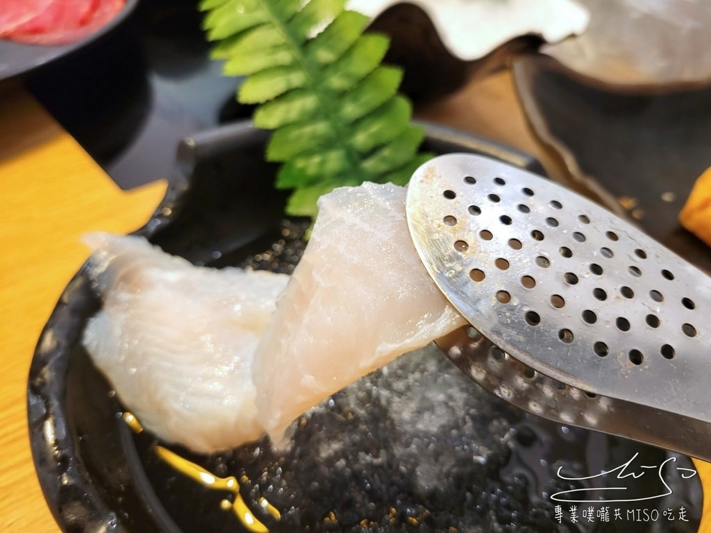 肉多多火鍋 排隊火鍋名店 超大肉盤 東區美食 大安區美食 專業噗嚨共MISO吃走 (33).jpg