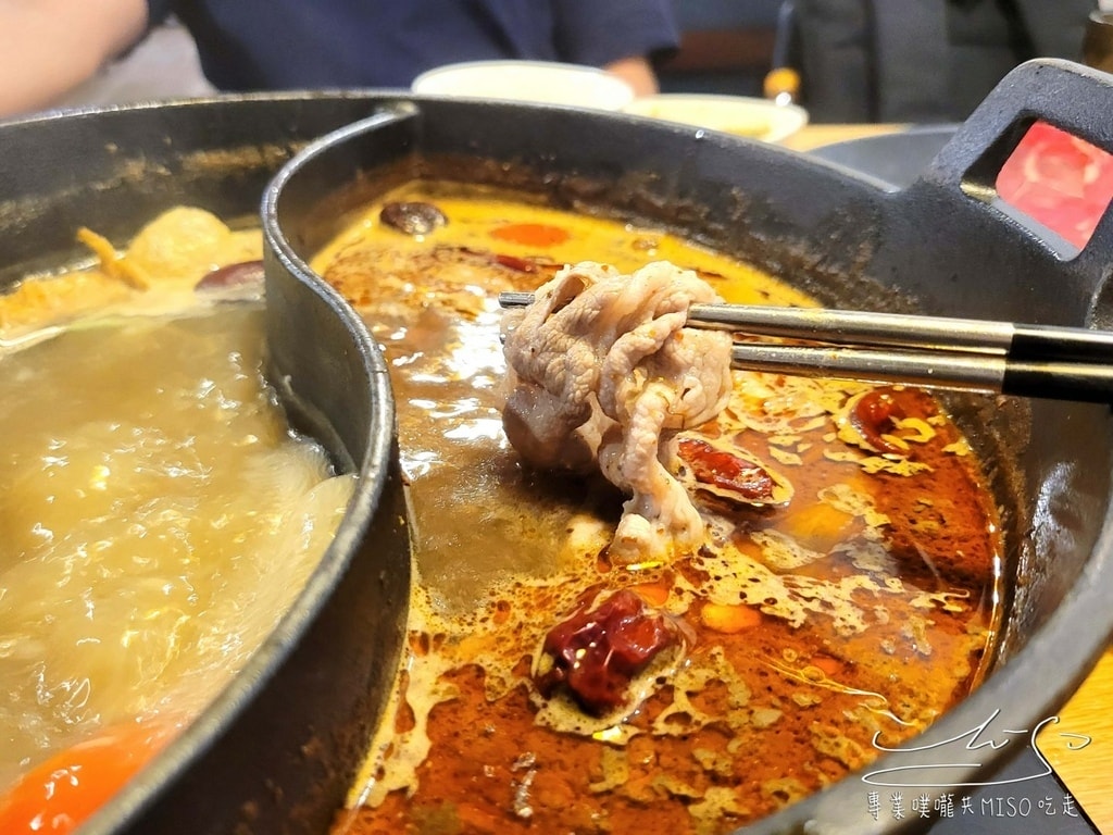 肉多多火鍋 排隊火鍋名店 超大肉盤 東區美食 大安區美食 專業噗嚨共MISO吃走 (37).jpg