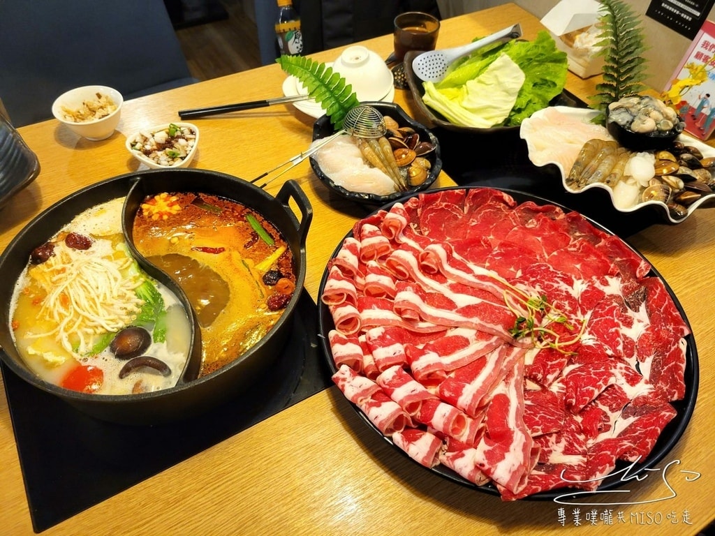 肉多多火鍋 排隊火鍋名店 超大肉盤 東區美食 大安區美食 專業噗嚨共MISO吃走 (22).jpg