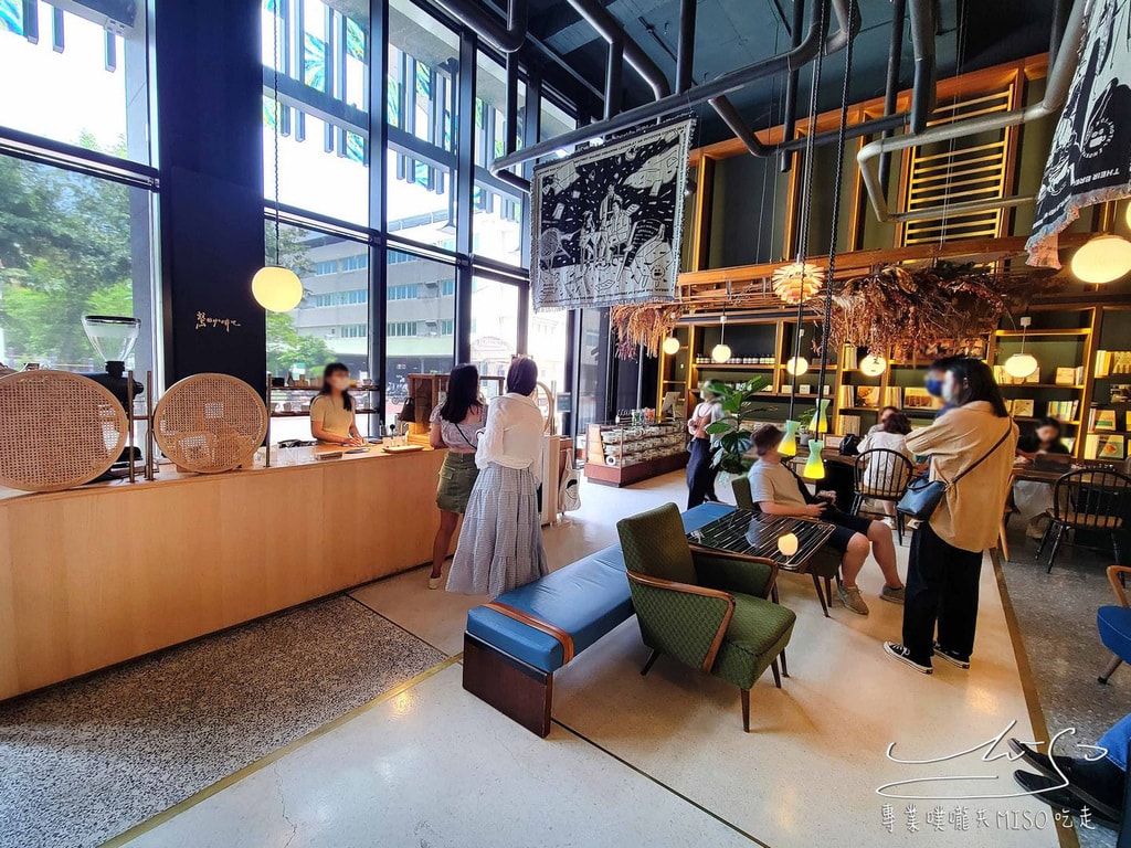 U.I.J Hotel _ Hostel - 友愛街旅館 台南住宿推薦 專業噗嚨共MISO吃走 (7).jpg