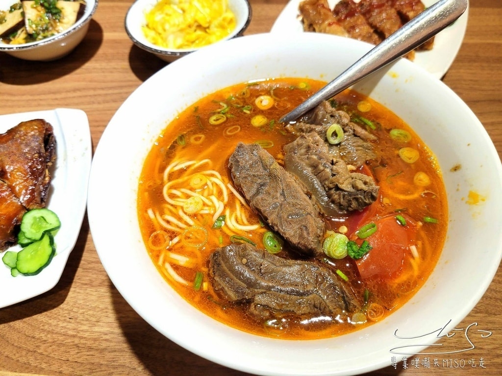 良品牛肉麵 台北車站美食 補習晚餐 台北必吃 專業噗嚨共MISO吃走 (16).jpg