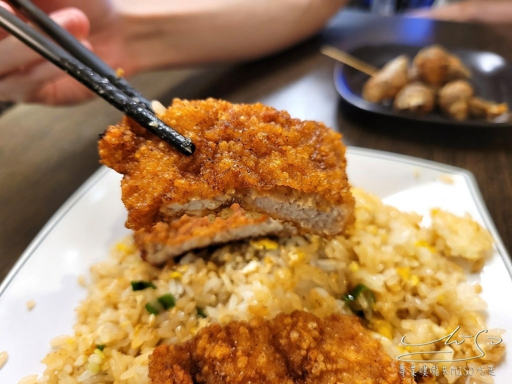 鱻食堂龍蝦粥 中和興南夜市 浮誇痛風麵 夜市美食 專業噗嚨共MISO吃走 (11).jpg