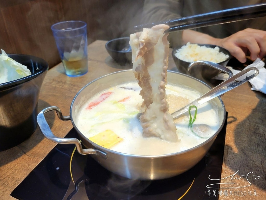 太上正和昆布鍋物  桃園美食 熊熊牛奶鍋 專業噗嚨共MISO吃走 (24).jpg