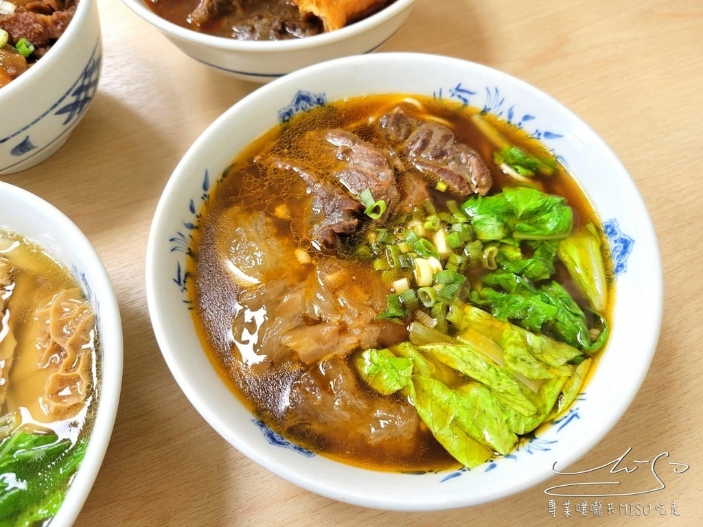 牛香原汁牛肉麵 永和牛肉麵推薦 頂溪美食 豆漿紅茶免費喝 專業噗嚨共MISO吃走 (13).jpg