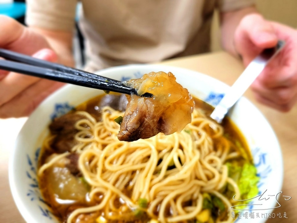 牛香原汁牛肉麵 永和牛肉麵推薦 頂溪美食 豆漿紅茶免費喝 專業噗嚨共MISO吃走 (27).jpg