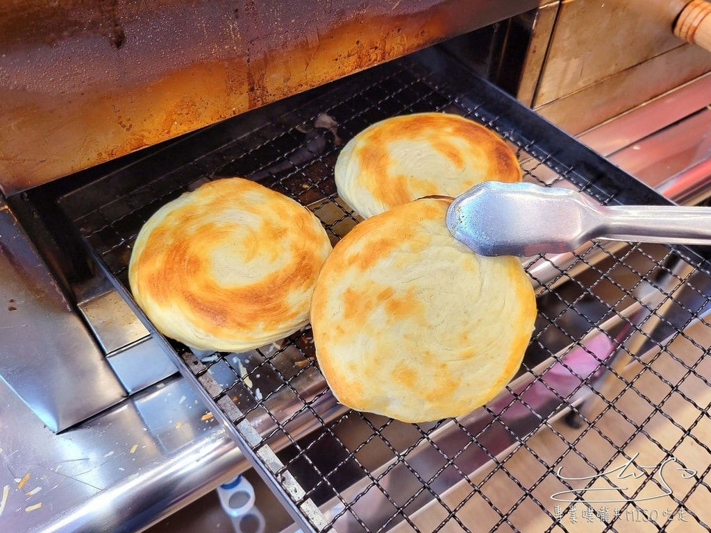 饃饃噠心動肉夾饃 永康商圈美食推薦 東門美食 永康街美食 專業噗嚨共MISO吃走 (18).jpg