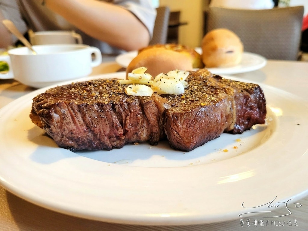 YumYum好吃好吃2號店 公館牛排 台灣大學平價美食 專業噗龍共MISO吃走 (17).jpg