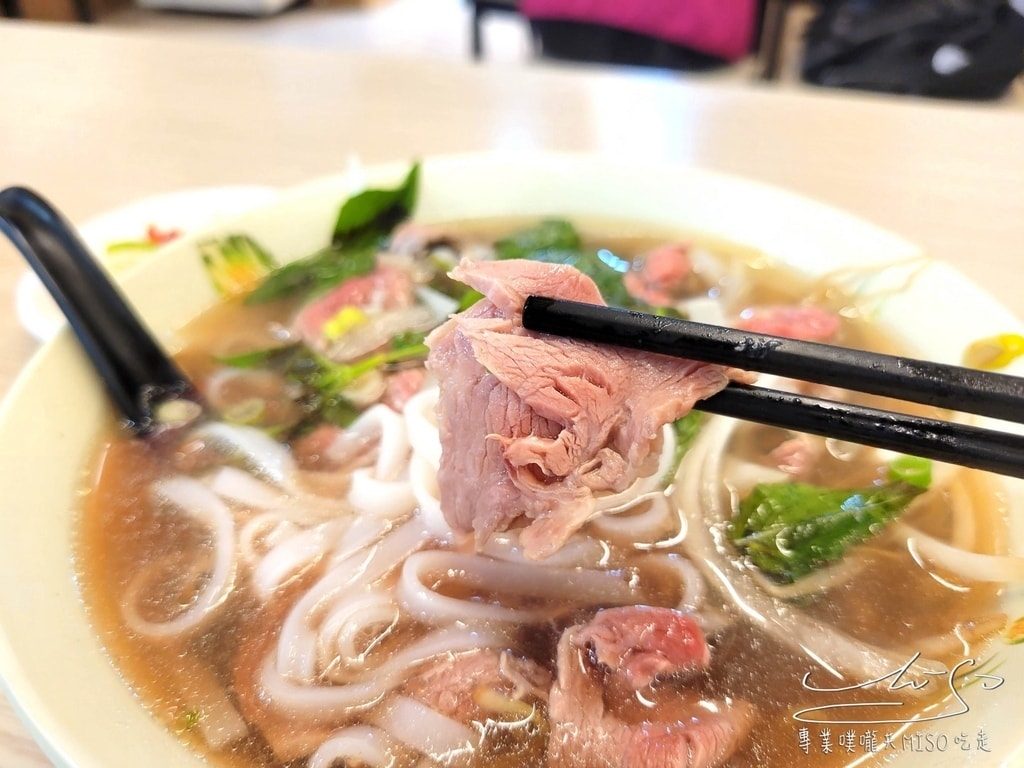 霜 越南河粉 忠孝復興美食 東區美食 SOGO午餐 忠孝復興午餐 專業噗嚨共MISO吃走 (7).jpg