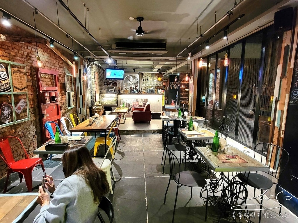 黑熊愛跳舞 台北美式餐廳 台北大安漢堡 食尚玩家 專業噗嚨共MISO吃走 (5).jpg