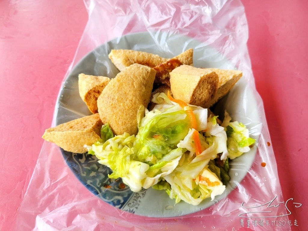 虎頭山小吃 明倫三聖宮九龍噴泉前臭豆腐 桃園美食 桃園虎頭山美食 專業噗嚨共MISO吃走 (8).jpg