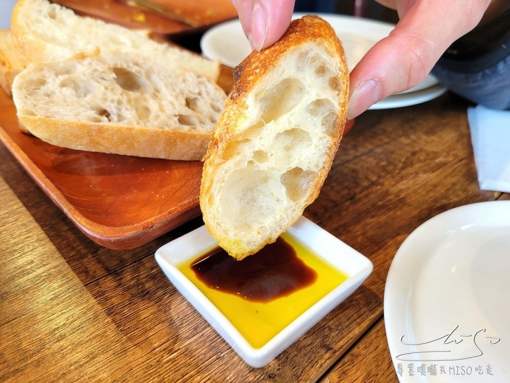 Boulangerie et café Main Mano - 曼瑪儂 松山區咖啡廳 松山美食推薦 日本來的麵包 專業噗嚨共MISO吃走 (39).jpg