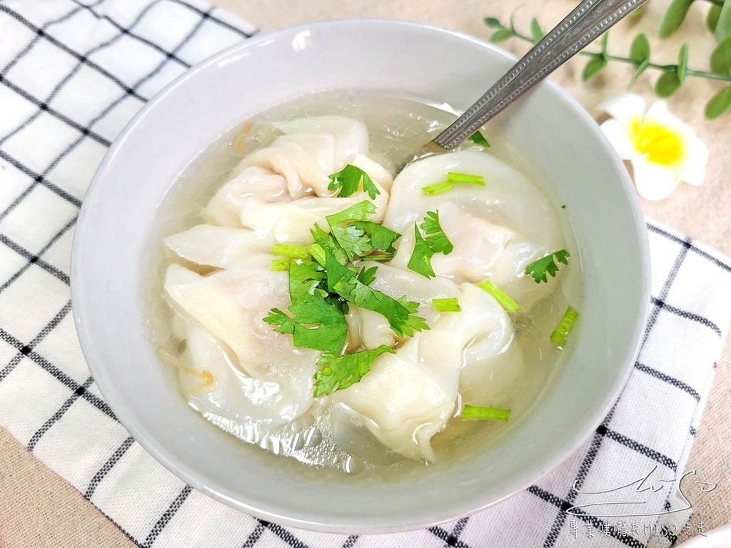 小綠阿嬤水餃 周記餃子 台中宅配美食 冷凍水餃推薦 台中美食推薦 皮薄內餡飽滿 千張餃推薦 專業噗嚨共MISO吃走 (21).jpg