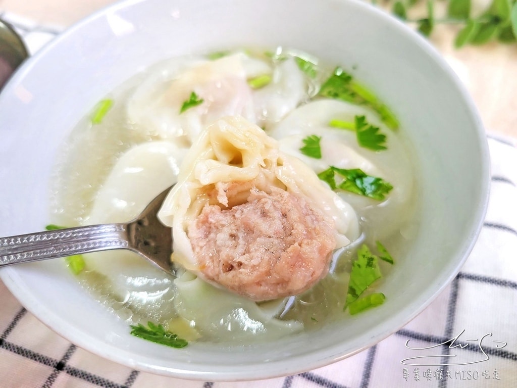 小綠阿嬤水餃 周記餃子 台中宅配美食 冷凍水餃推薦 台中美食推薦 皮薄內餡飽滿 千張餃推薦 專業噗嚨共MISO吃走 (23).jpg