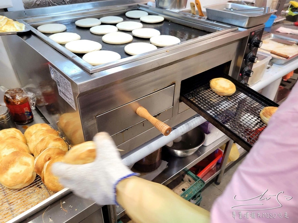 饃饃噠心動肉夾饃 大安信義店 大安捷運美食 東門美食 潼關小吃 肉夾饃 專業噗嚨共MISO吃走 (7).jpg