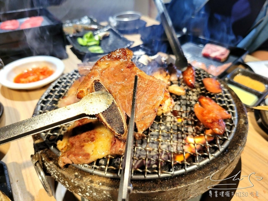 石垣島燒肉 中壢燒肉推薦 燒肉吃到飽 桃園吃到飽餐廳 中壢吃到飽餐廳 專業噗嚨共MISO吃走 (35).jpg