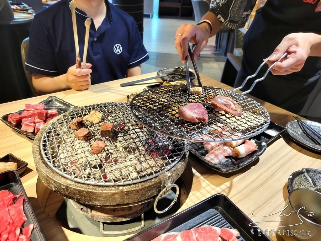 石垣島燒肉 中壢燒肉推薦 燒肉吃到飽 桃園吃到飽餐廳 中壢吃到飽餐廳 專業噗嚨共MISO吃走 (24).jpg