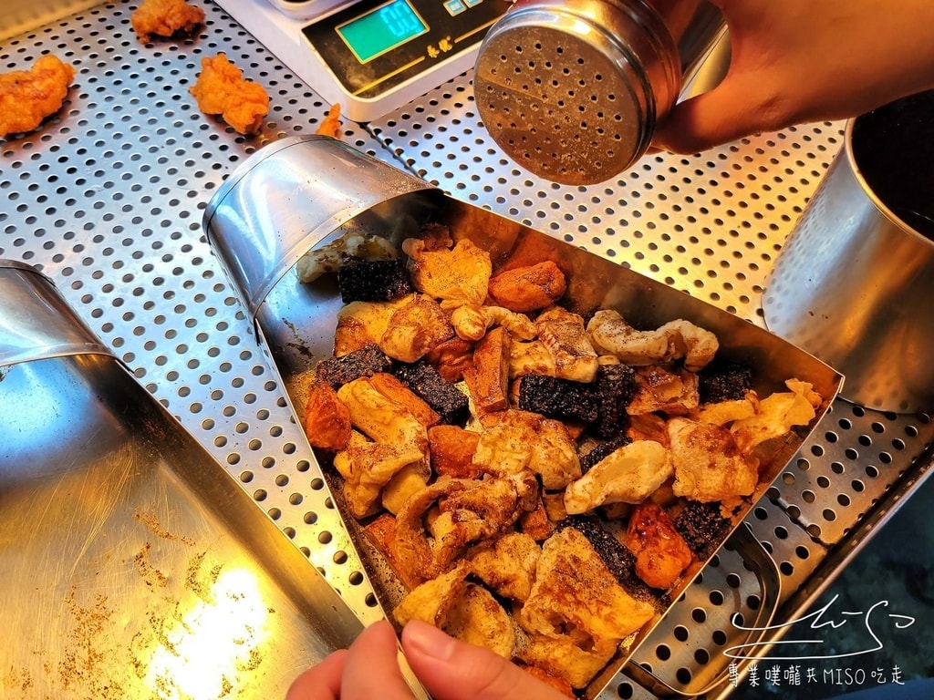 暖男炸雞通化店 台北炸雞推薦 通化夜市宵夜美食 球賽聚會美食炸雞 專業噗嚨共MISO吃走 (13).jpg