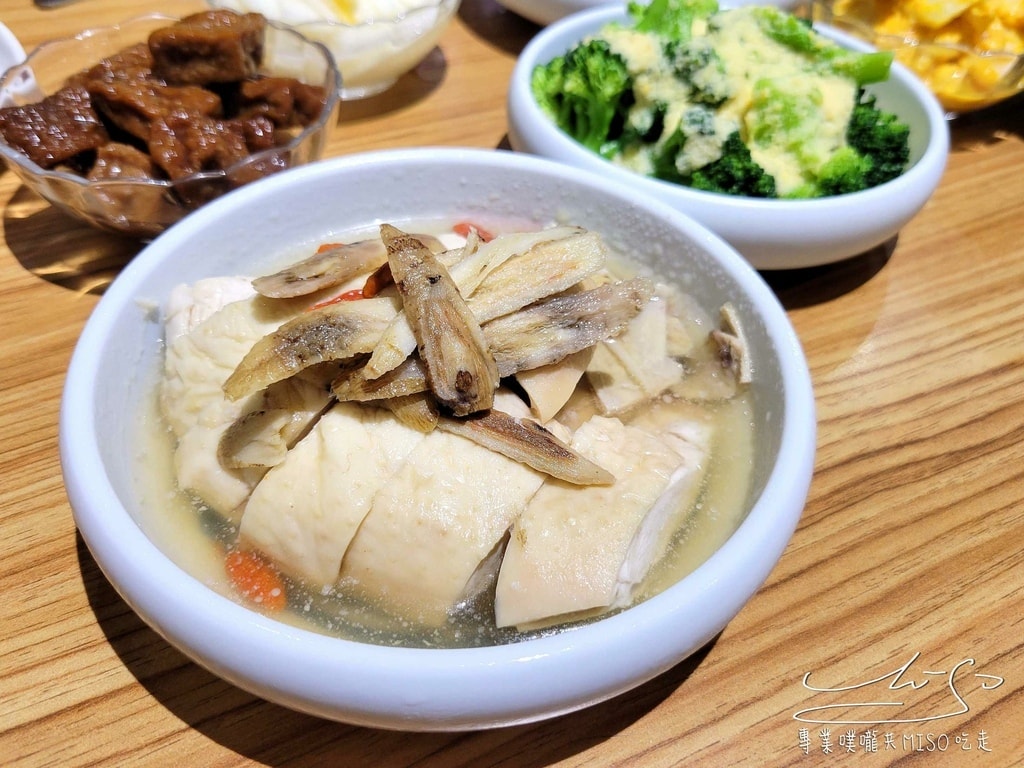 雞霸 永和美食 永和雞肉飯 四號公園餐廳 四號公園美食 專業噗嚨共MISO吃走 (11).jpg