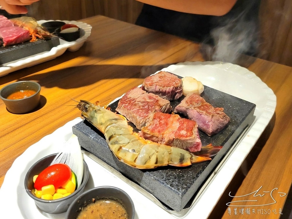 洋石岩燒牛排 Young Stone Steak House 台北東區牛排 自助吧吃到飽 台北岩燒牛排推薦 專業噗嚨共MISO吃走 (26).jpg