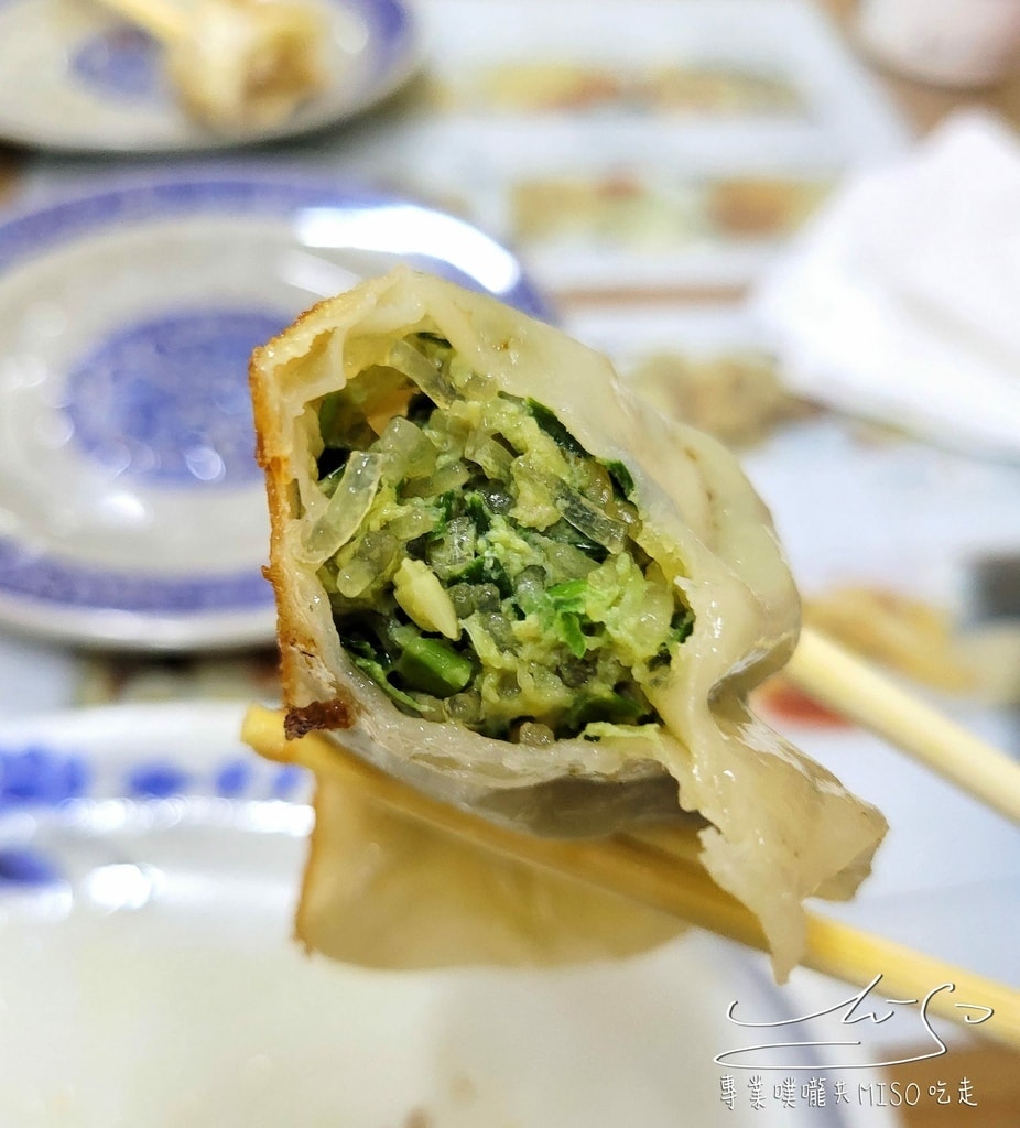 怡味餐店 花蓮美食 花蓮必吃 花蓮早餐推薦 脆皮炸蛋餅 專業噗嚨共MISO吃走 (16).jpg