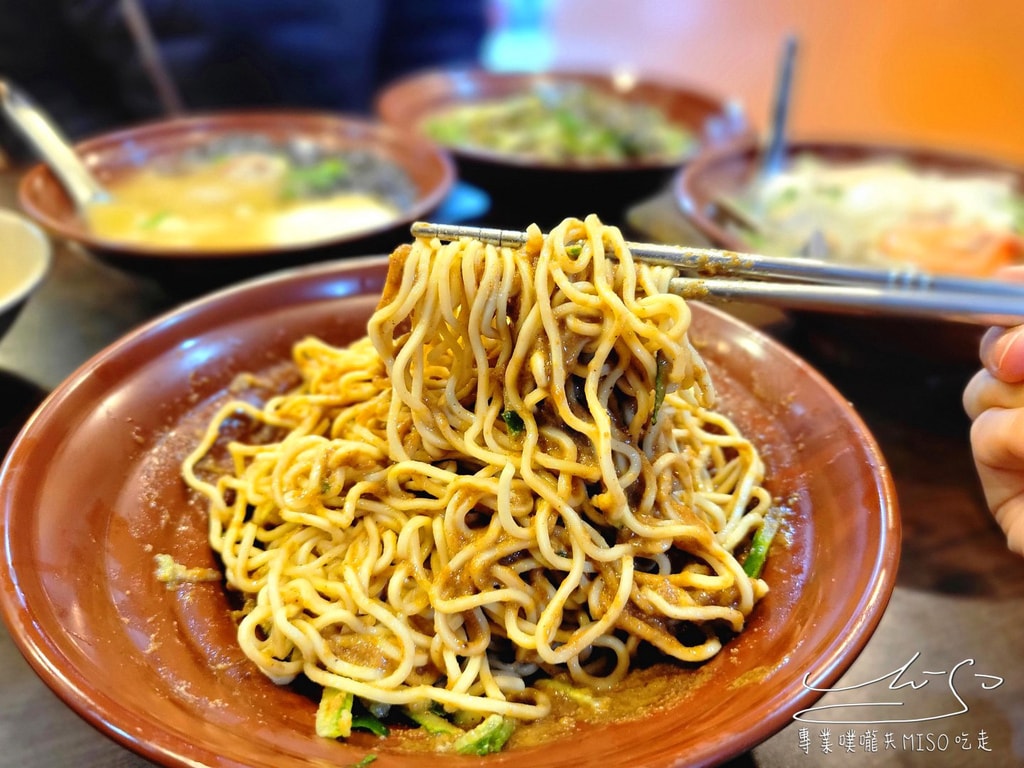 何家大碗公涼麵 善導寺美食 台北車站美食 台北涼麵 專業噗嚨共MISO吃走 (12).jpg