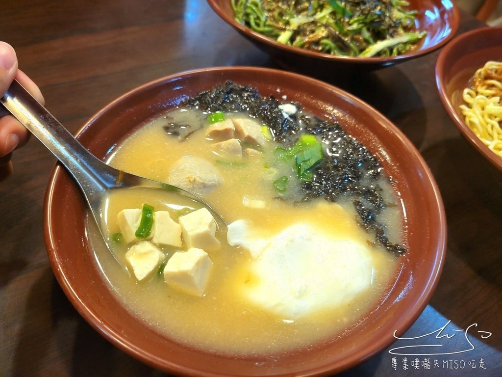 何家大碗公涼麵 善導寺美食 台北車站美食 台北涼麵 專業噗嚨共MISO吃走 (9).jpg