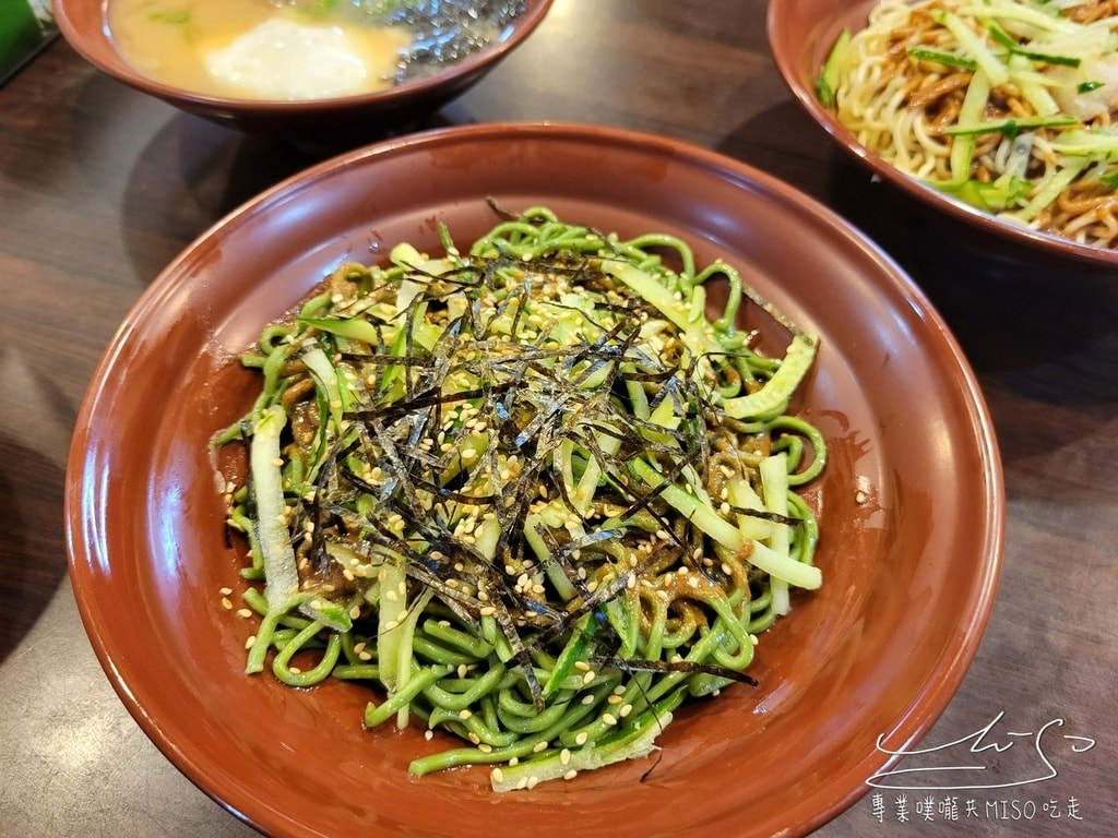 何家大碗公涼麵 善導寺美食 台北車站美食 台北涼麵 專業噗嚨共MISO吃走 (8).jpg