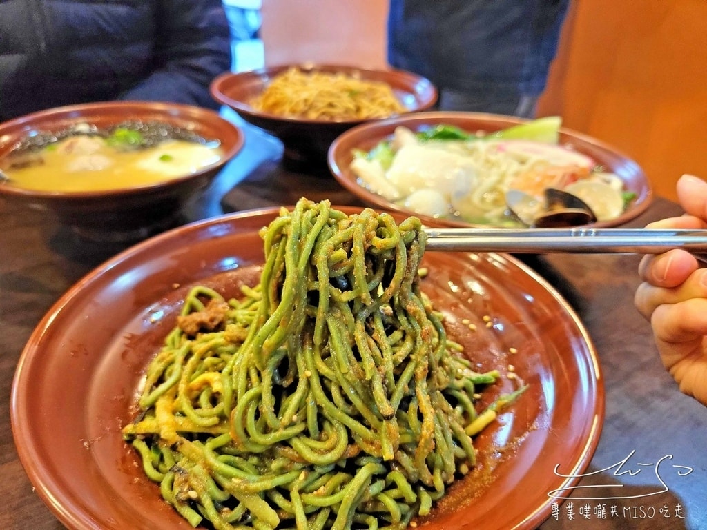 何家大碗公涼麵 善導寺美食 台北車站美食 台北涼麵 專業噗嚨共MISO吃走 (22).jpg