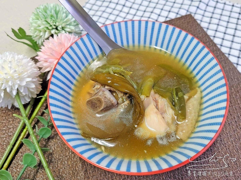 好市多開箱 雙月阿甘剝皮辣椒雞湯 雙月食品社 全家美食 雙月愛恨椒芝麵 專業噗嚨共MISO吃走 (11).jpg