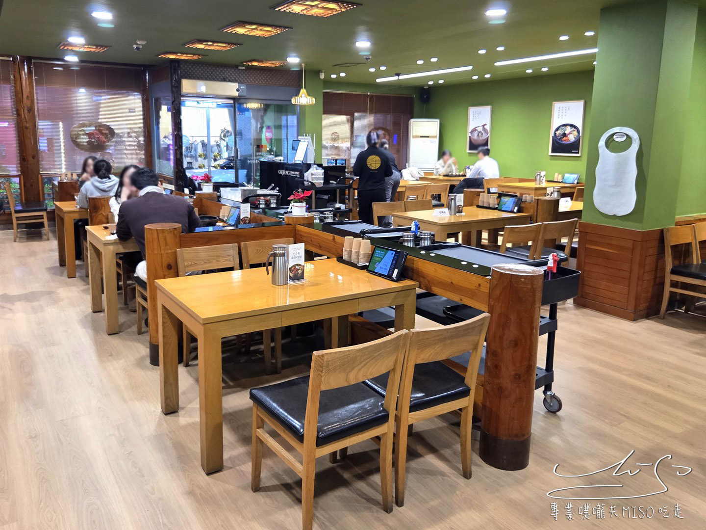 介淨本店개정본점｜大邱美食必吃，超新鮮生牛肉拌飯，搭配螃蟹海鮮大醬鍋太犯規！