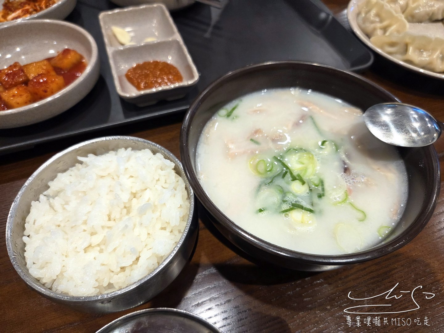 大川湯飯鐘路直營店(대천국밥종로직영점)｜大邱美食推薦，牛骨湯熬煮湯底，半月堂站好吃豬肉湯飯！