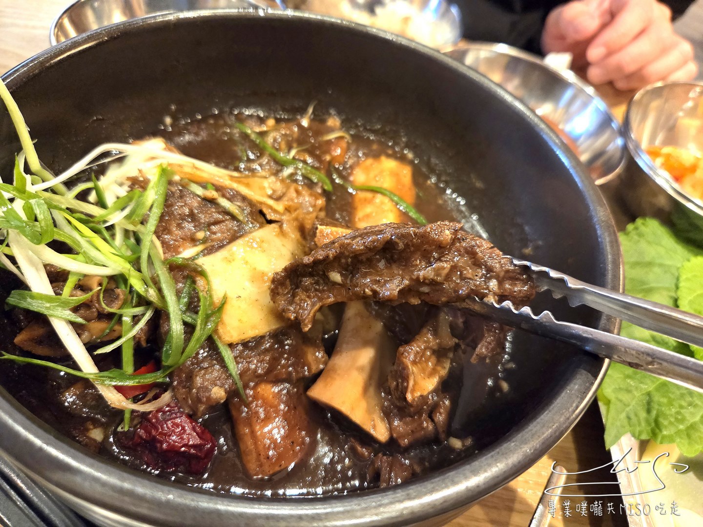 巨松燉排骨거송갈비찜|大邱必吃美食,藥草燉排骨加上秘製醬汁,骨肉分離、軟嫩入味!包菜拌飯都好吃! - 第11張圖 巨松燉排骨거송갈비찜|大邱必吃美食,藥草燉排骨加上秘製醬汁,骨肉分離、軟嫩入味!包菜拌飯都好吃!