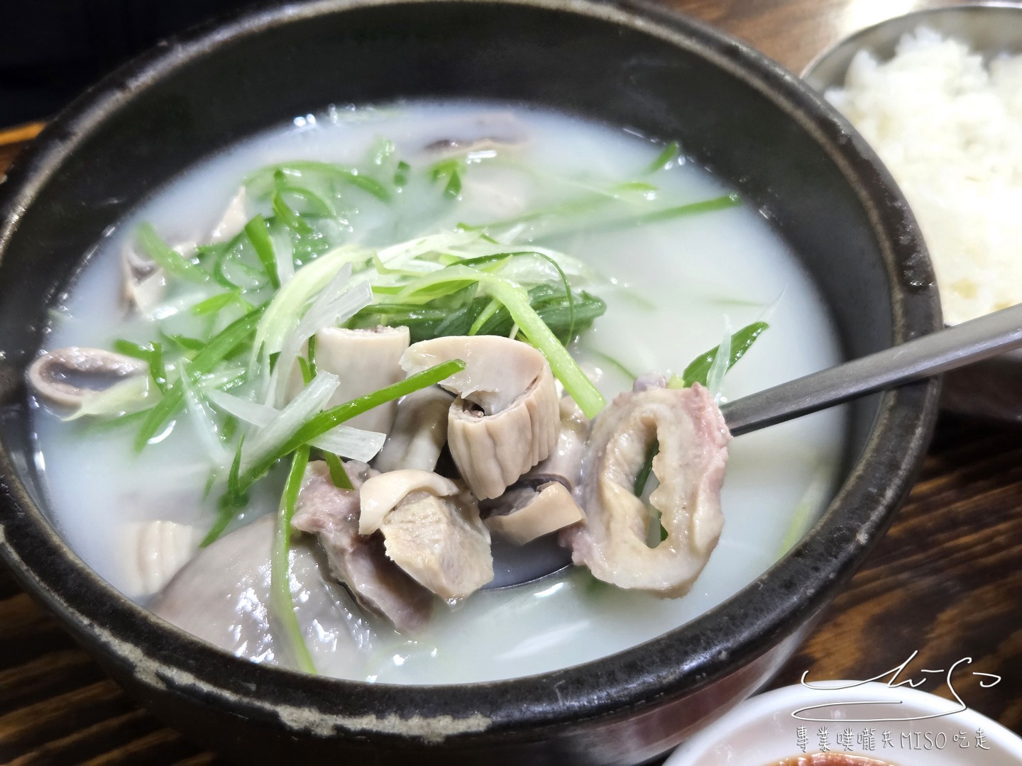 8號食堂|8번식당大邱必吃美食!白切肉厚度十足,Q彈鮮美,完全沒有豬腥味!還可以生菜包肉! - 第13張圖 8號食堂|8번식당大邱必吃美食!白切肉厚度十足,Q彈鮮美,完全沒有豬腥味!還可以生菜包肉!