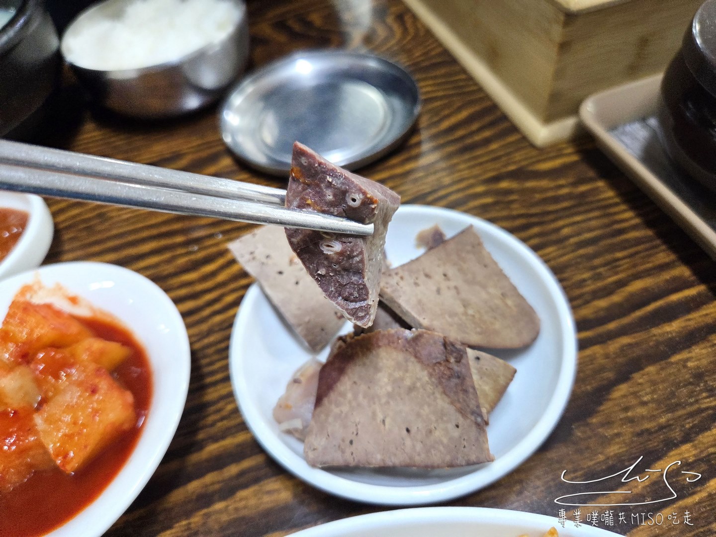 8號食堂|8번식당大邱必吃美食!白切肉厚度十足,Q彈鮮美,完全沒有豬腥味!還可以生菜包肉! - 第9張圖 8號食堂|8번식당大邱必吃美食!白切肉厚度十足,Q彈鮮美,完全沒有豬腥味!還可以生菜包肉!