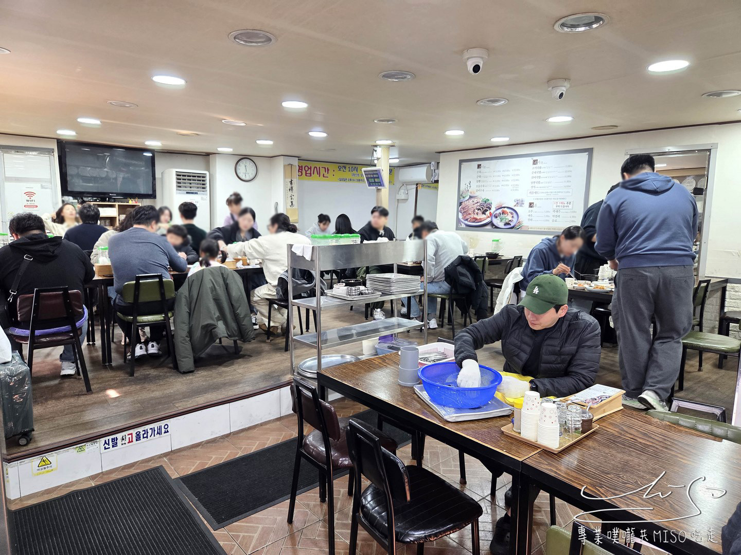 8號食堂|8번식당大邱必吃美食!白切肉厚度十足,Q彈鮮美,完全沒有豬腥味!還可以生菜包肉! - 第3張圖 8號食堂|8번식당大邱必吃美食!白切肉厚度十足,Q彈鮮美,完全沒有豬腥味!還可以生菜包肉!