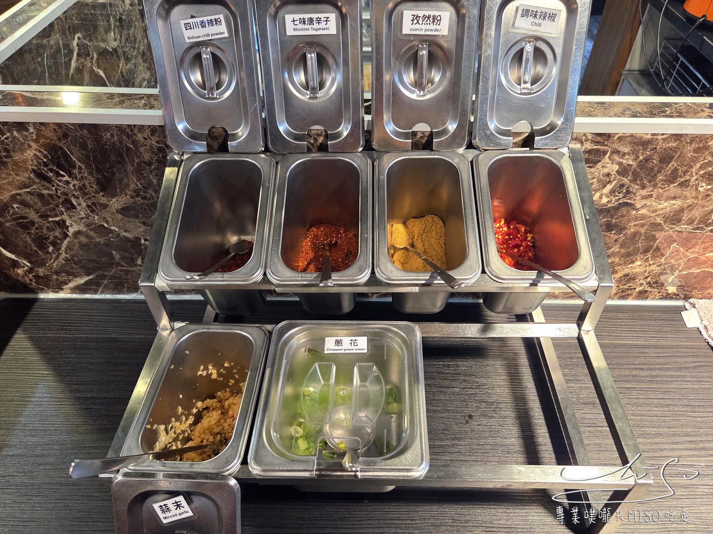 我!就厲害燒烤江翠珍饌店｜599元燒肉吃到飽，雞豬牛海鮮無限吃！蔬菜、甜點通通有，江子翠捷運站出口就到！