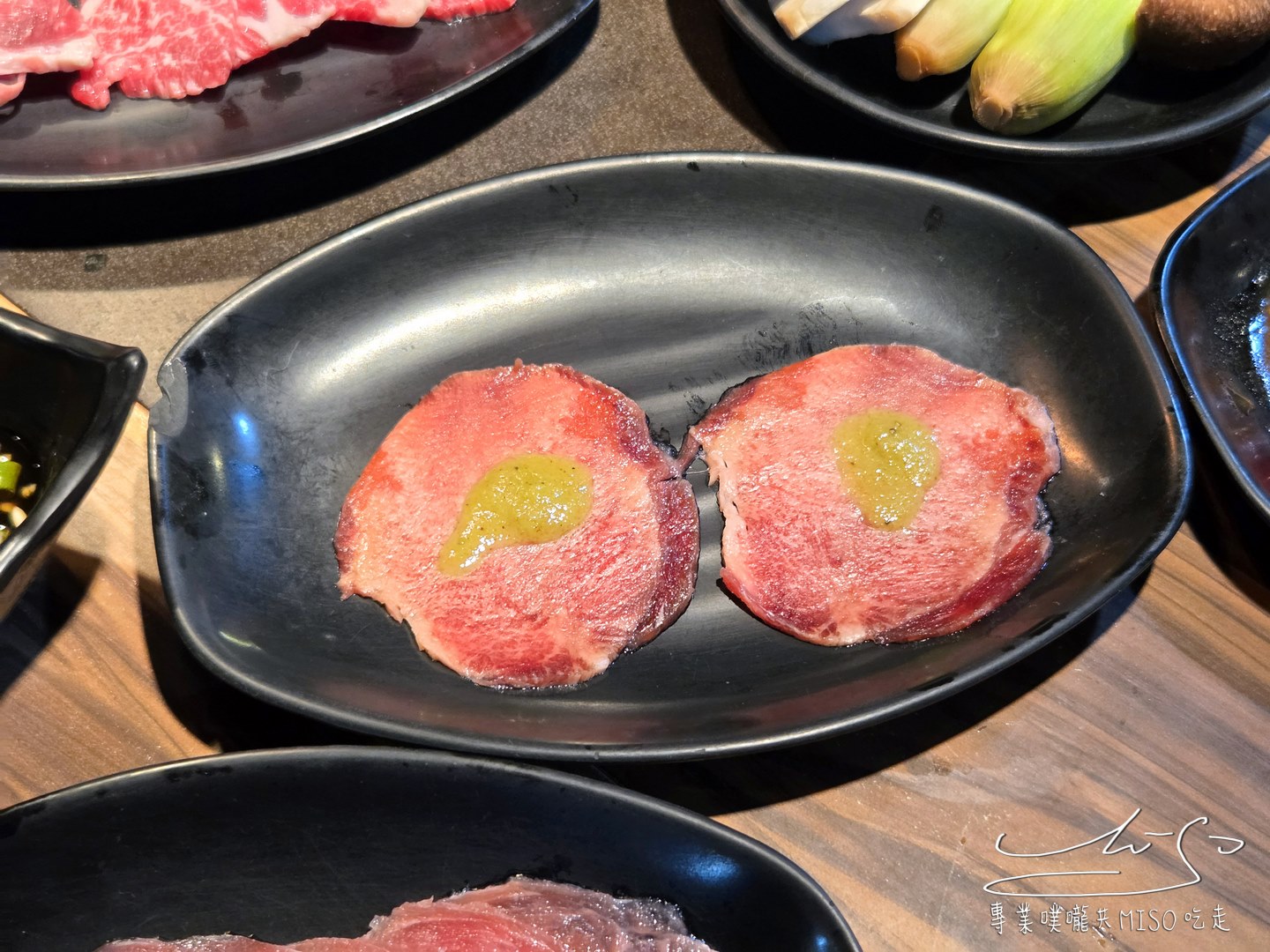 我!就厲害燒烤江翠珍饌店｜599元燒肉吃到飽，雞豬牛海鮮無限吃！蔬菜、甜點通通有，江子翠捷運站出口就到！