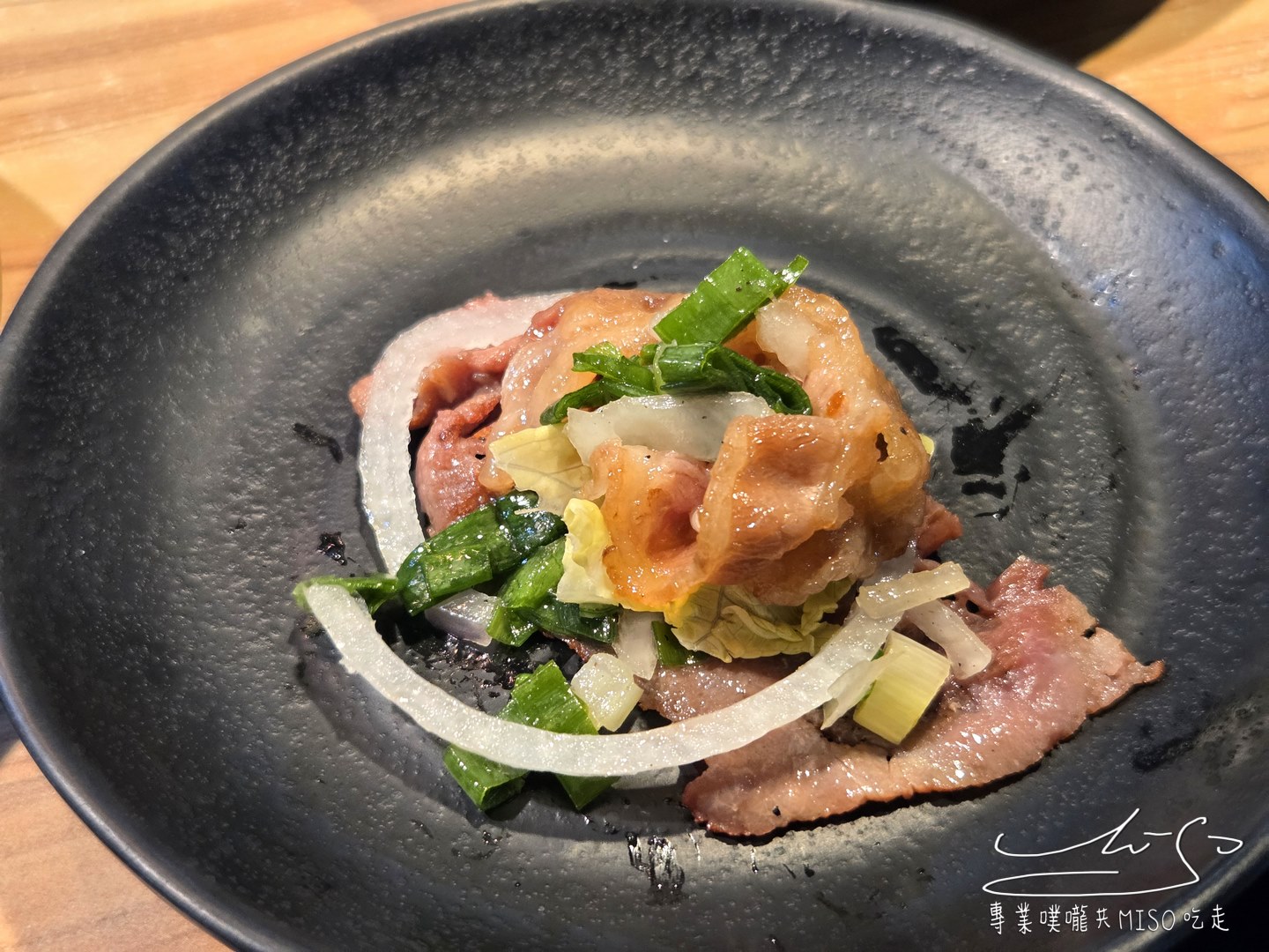 我!就厲害燒烤江翠珍饌店｜599元燒肉吃到飽，雞豬牛海鮮無限吃！蔬菜、甜點通通有，江子翠捷運站出口就到！