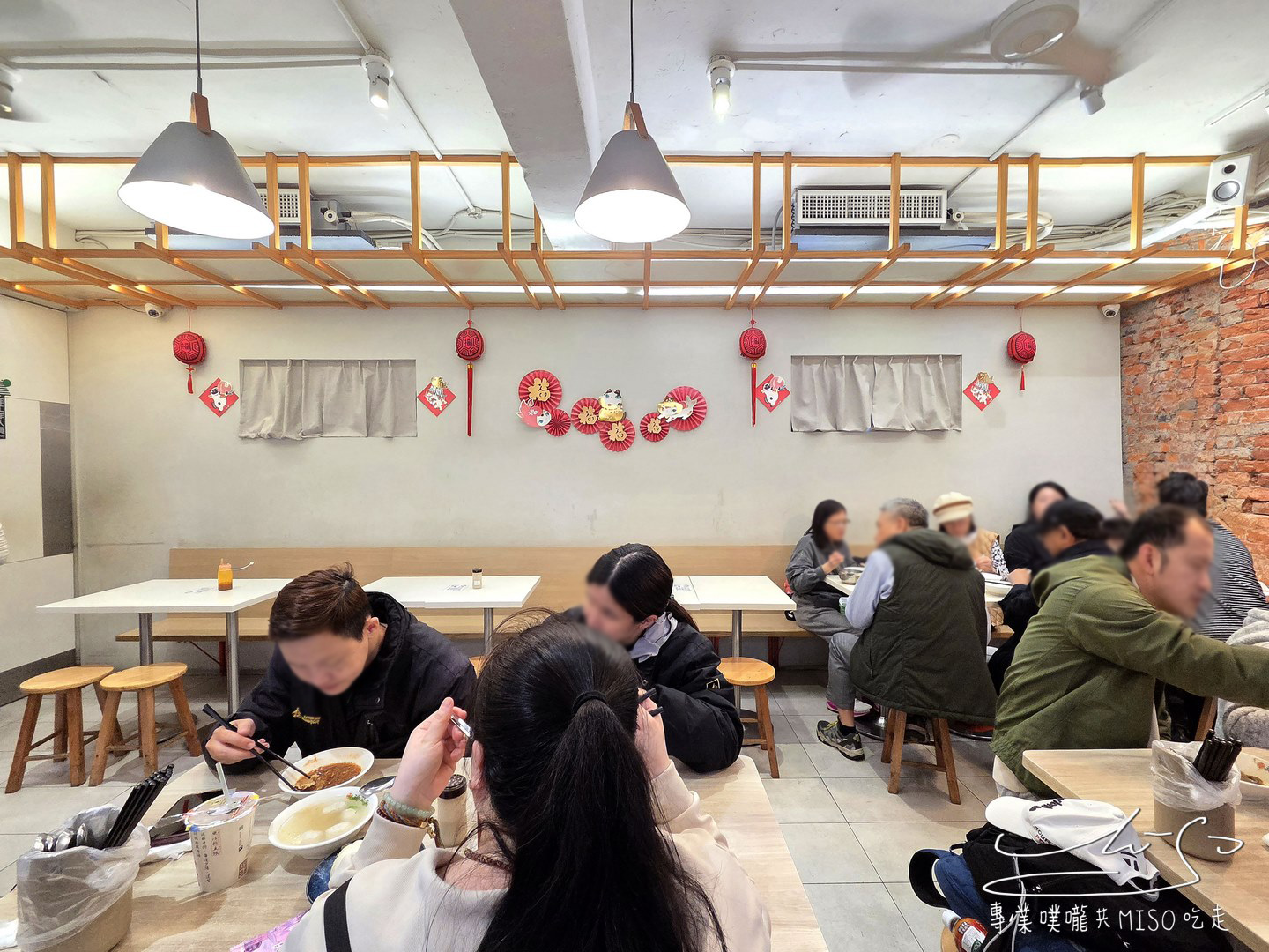 福又又淡水魚丸｜傳承逾40年的淡水魚丸老店，獨家味噌醬汁，老字號嶄新重現文青風格！