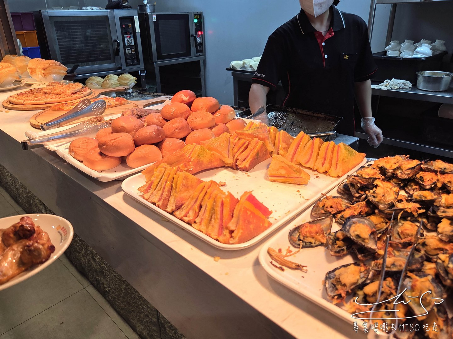 貴族世家板橋板新店|為了自助吧來的!螃蟹、蚵仔煎、豬腳、麻油雞,上百道料理多到像自助餐廳! - 第41張圖 貴族世家板橋板新店|為了自助吧來的!螃蟹、蚵仔煎、豬腳、麻油雞,上百道料理多到像自助餐廳!