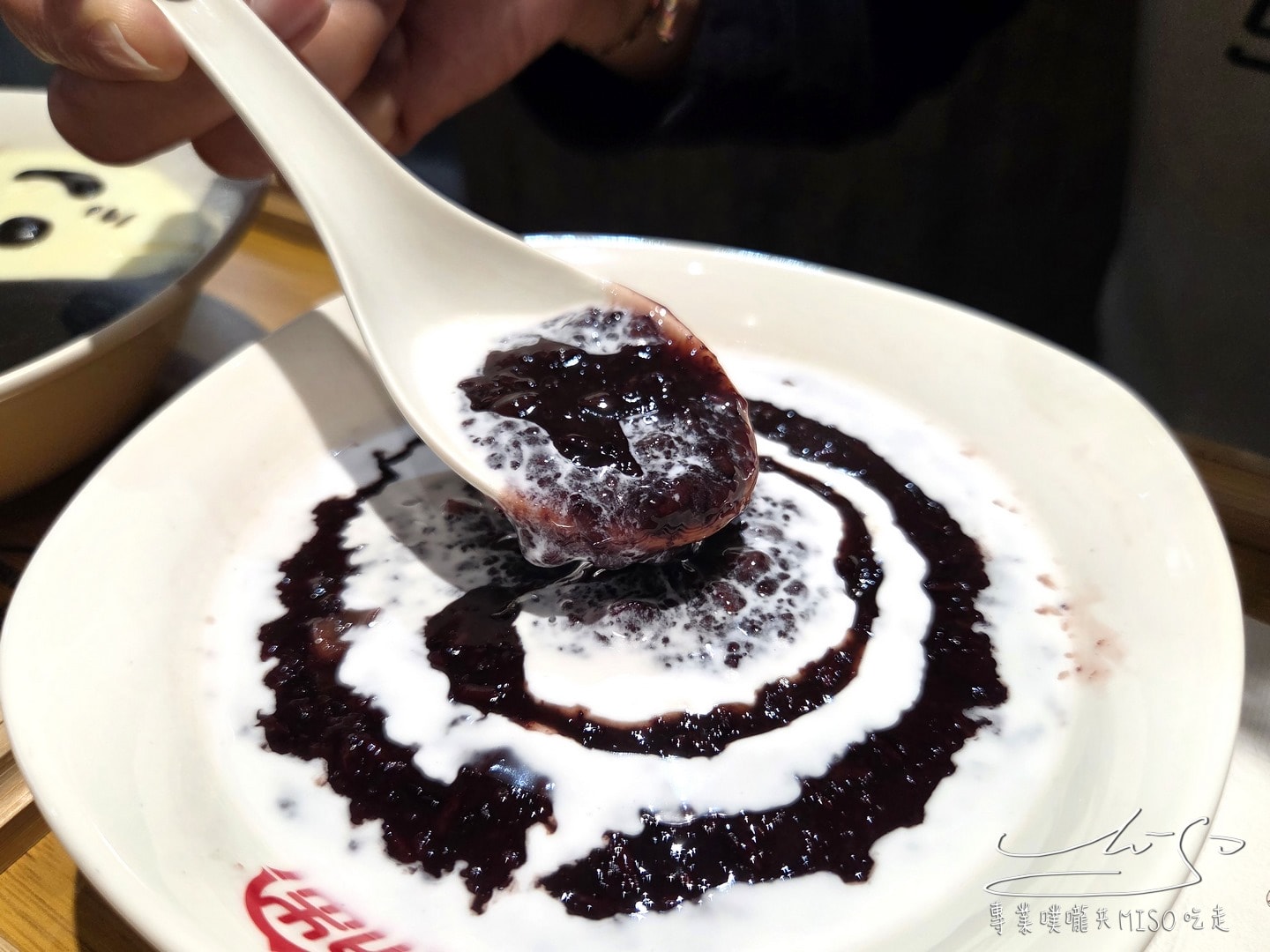 香香甜品|西門町美食推薦,港式燉奶、芝麻糊、楊枝甘露都好吃,西門港式甜品,Foodpanda可外送! - 第20張圖 香香甜品|西門町美食推薦,港式燉奶、芝麻糊、楊枝甘露都好吃,西門港式甜品,Foodpanda可外送!